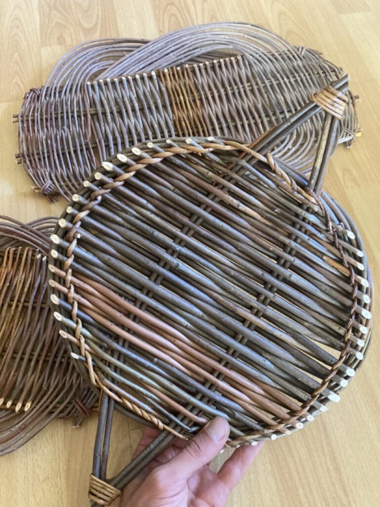 catalan tension tray with zarzo baskets in background